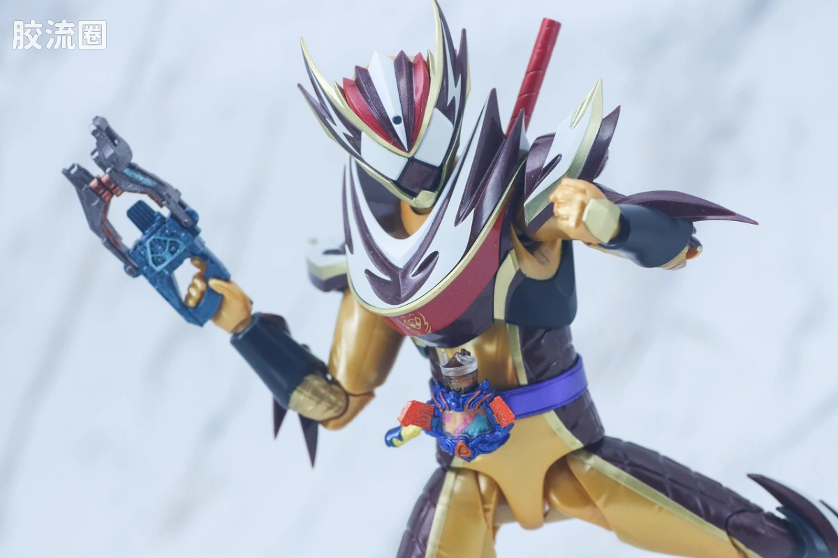 SHF 假面骑士限定版 假面骑士Valen/瓦伦 冰沙特装＆“松脆”效果配件套装 - 图片